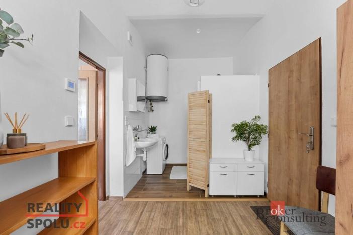 Prodej atypického bytu, Dvůr Králové nad Labem, Klazarova, 390 m2