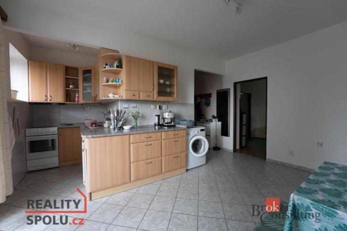 Prodej atypického bytu, Dvůr Králové nad Labem, Klazarova, 390 m2