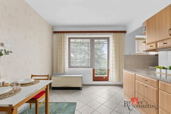 Prodej atypického bytu, Dvůr Králové nad Labem, Klazarova, 390 m2