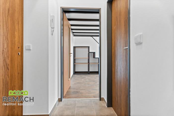 Pronájem bytu 1+kk, Náchod, Riegrova, 28 m2