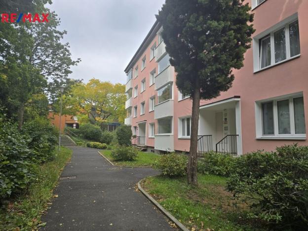Pronájem bytu 1+1, Karlovy Vary - Drahovice, Maďarská, 46 m2