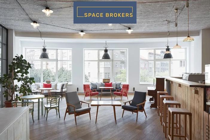 Pronájem kanceláře, Praha, Křižíkova, 1080 m2