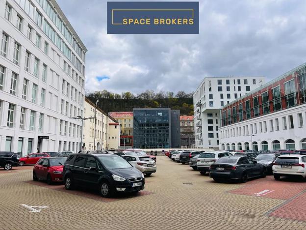 Pronájem kanceláře, Praha, Křižíkova, 550 m2