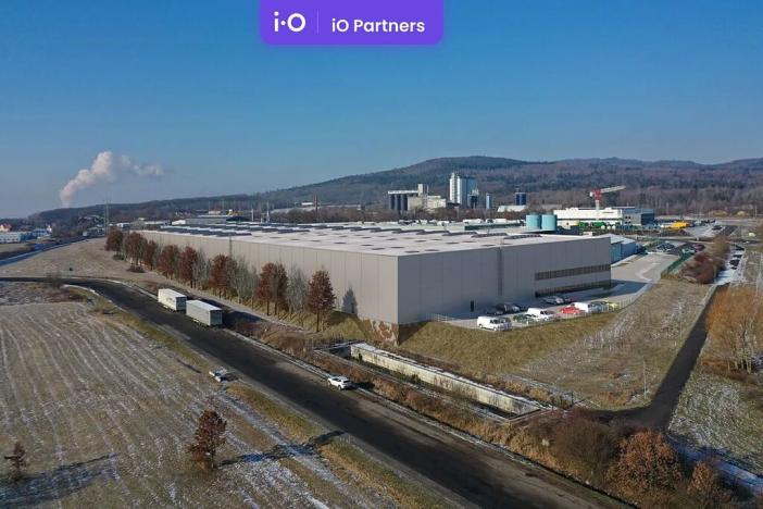 Pronájem skladu, Chomutov, Karlovarská, 5307 m2