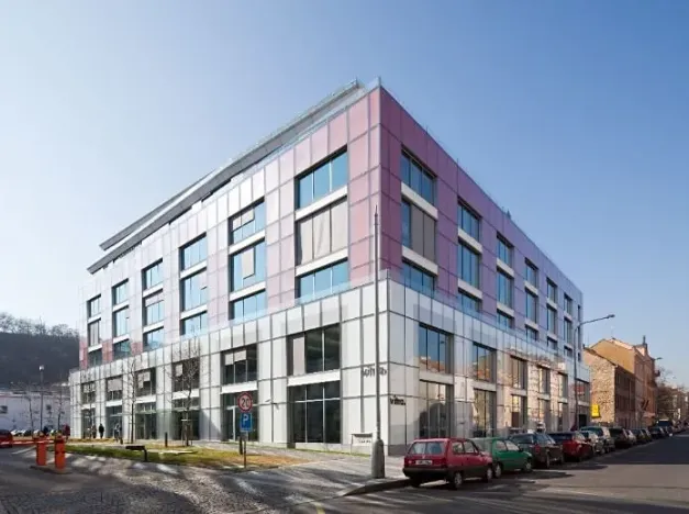 Pronájem kanceláře, Praha - Karlín, Křižíkova, 869 m2