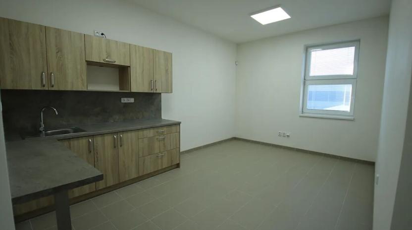 Pronájem kanceláře, Sedliště, 293 m2