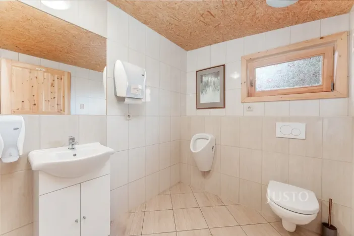 Prodej kanceláře, Uherské Hradiště, V Zahradách, 474 m2