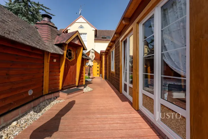 Prodej kanceláře, Uherské Hradiště, V Zahradách, 474 m2