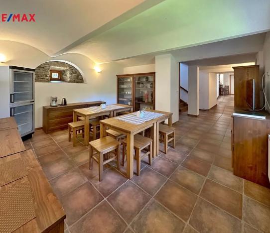 Prodej rodinného domu, Holetín, 800 m2