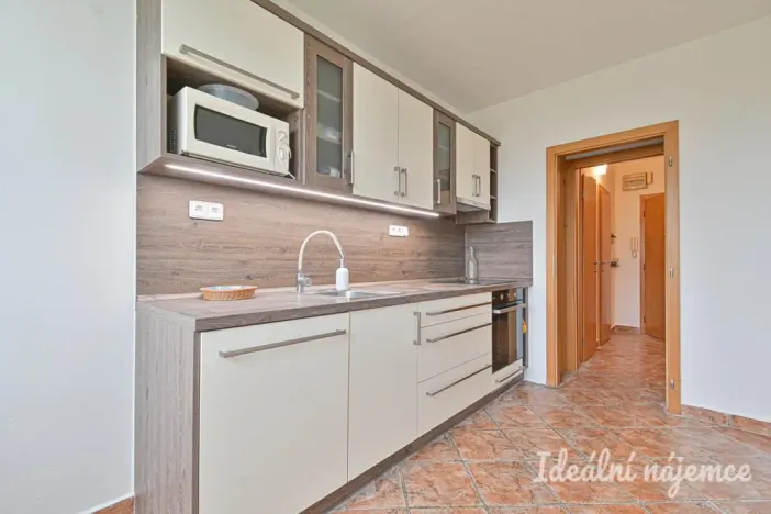 Pronájem bytu 3+1, Brno, Okrouhlá, 70 m2