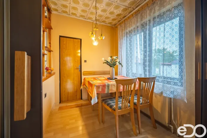 Prodej rodinného domu, Tři Dvory, 76 m2