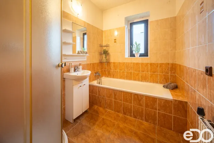 Prodej rodinného domu, Tři Dvory, 76 m2