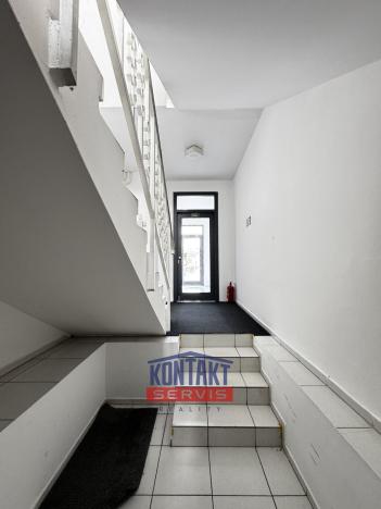 Pronájem kanceláře, České Budějovice - České Budějovice 7, Lidická tř., 361 m2