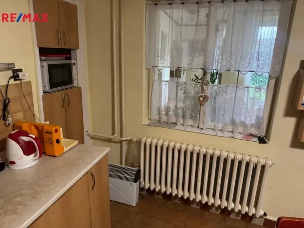 Prodej rodinného domu, Roštění, 400 m2