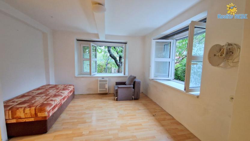Pronájem bytu 1+kk, Praha - Strašnice, Pod strašnickou vinicí, 30 m2
