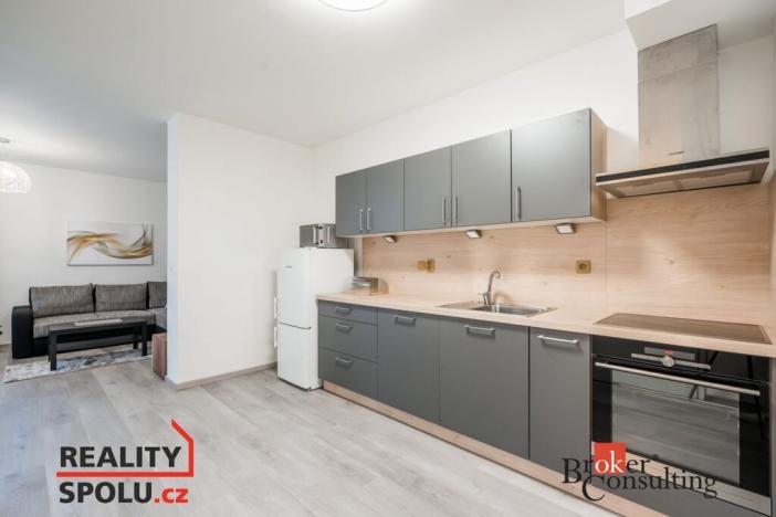 Pronájem bytu 2+kk, Pardubice - Pardubičky, Pod Kopečkem, 64 m2
