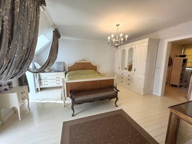 Prodej bytu 4+1, Karlovy Vary, Mariánskolázeňská, 130 m2