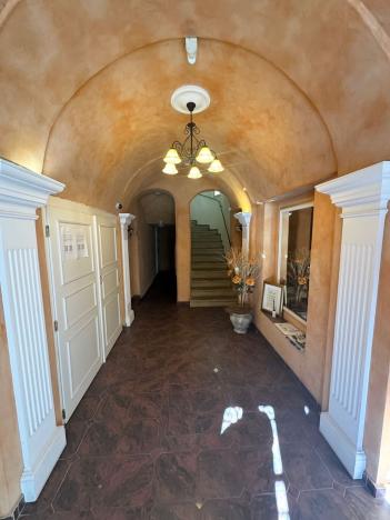 Prodej bytu 4+1, Karlovy Vary, Mariánskolázeňská, 130 m2