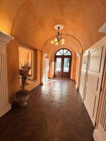 Prodej bytu 4+1, Karlovy Vary, Mariánskolázeňská, 130 m2