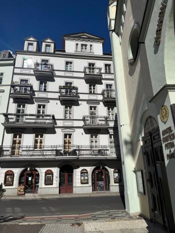 Prodej bytu 4+1, Karlovy Vary, Mariánskolázeňská, 130 m2