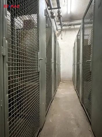 Prodej bytu 1+kk, Praha - Háje, Hlavatého, 27 m2