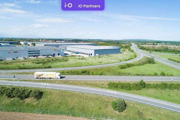 Pronájem skladu, Pohořelice, Průmyslová, 7346 m2