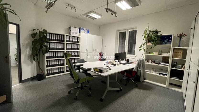 Pronájem obchodního prostoru, Jirny, Tovární, 456 m2