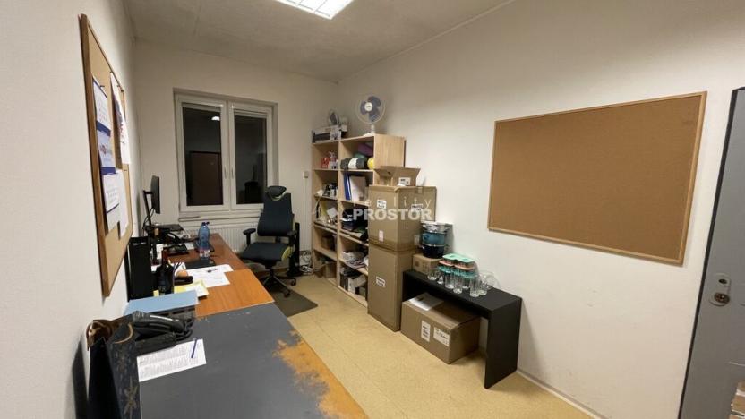 Pronájem obchodního prostoru, Jirny, Tovární, 456 m2