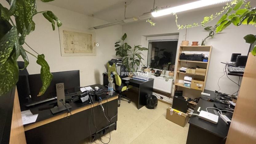 Pronájem obchodního prostoru, Jirny, Tovární, 456 m2