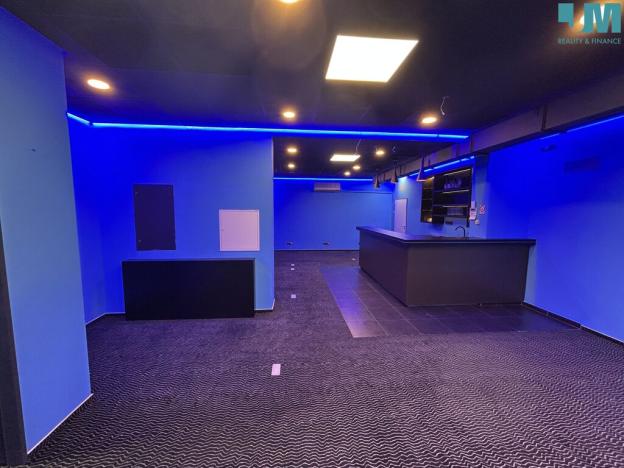 Pronájem obchodního prostoru, Znojmo, Holandská, 100 m2