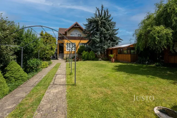 Prodej rodinného domu, Uherské Hradiště, V Zahradách, 474 m2