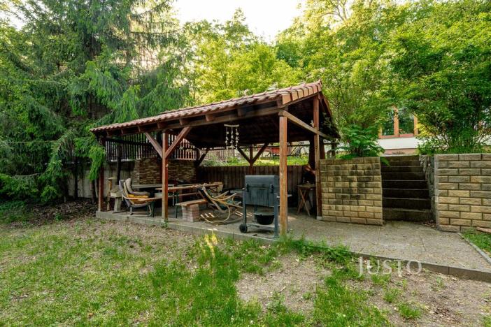 Prodej kanceláře, Praha, Nad konečnou, 250 m2