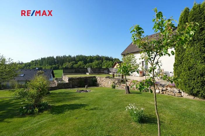 Prodej kanceláře, Lomnice, 298 m2