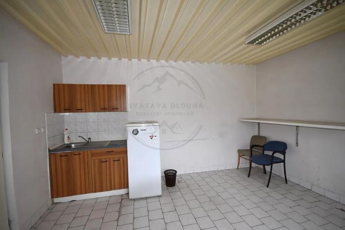 Pronájem výrobních prostor, Česká Ves, Polská, 2190 m2