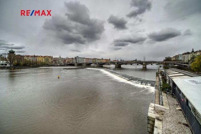 Prodej bytu 3+1, Praha - Smíchov, Malátova, 115 m2