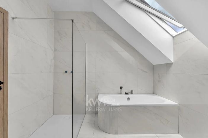 Prodej rodinného domu, Vykáň, 214 m2