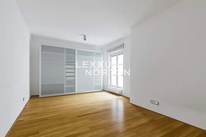 Pronájem bytu 4+kk, Praha - Nové Město, Senovážné náměstí, 135 m2