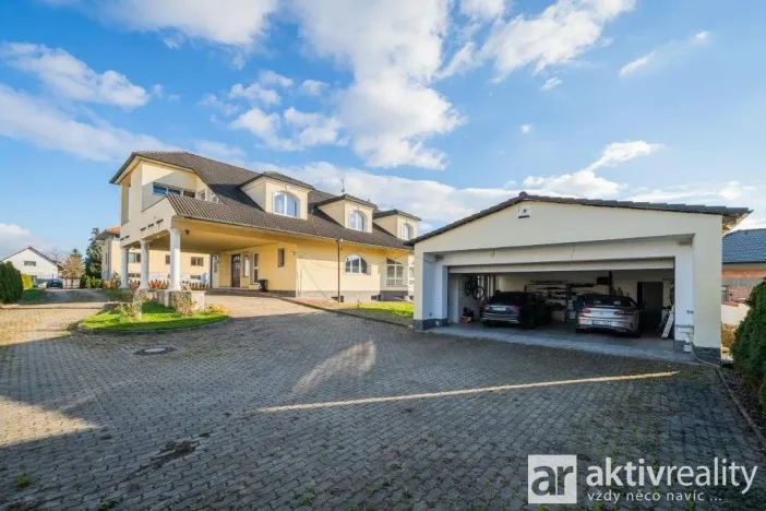 Prodej pozemku pro bydlení, Praha - Šeberov, K Hrnčířům, 2233 m2