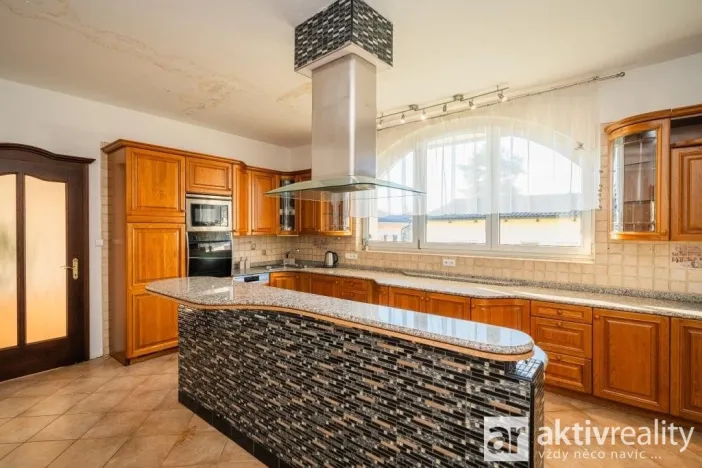 Prodej pozemku pro bydlení, Praha - Šeberov, K Hrnčířům, 2233 m2