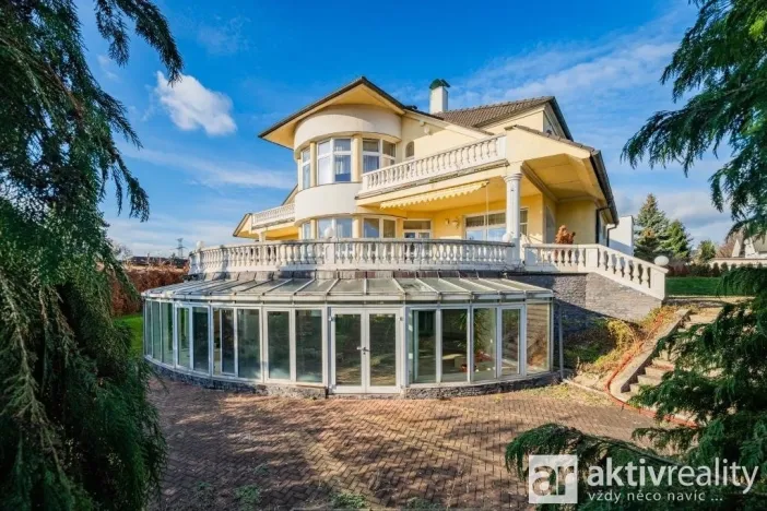 Prodej komerčního pozemku, Praha - Šeberov, K Hrnčířům, 2233 m2