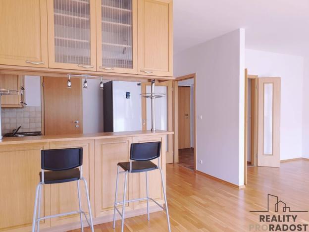 Pronájem bytu 2+kk, Praha, Schwarzenberská, 74 m2