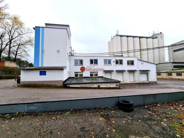 Pronájem výrobních prostor, Jičín - Valdické Předměstí, Dělnická, 1930 m2