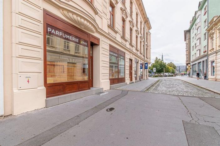 Pronájem kanceláře, Prostějov, nám. Edmunda Husserla, 69 m2