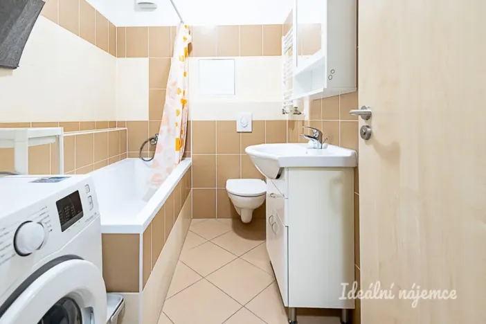 Pronájem bytu 2+kk, Praha - Kyje, Sicherova, 47 m2