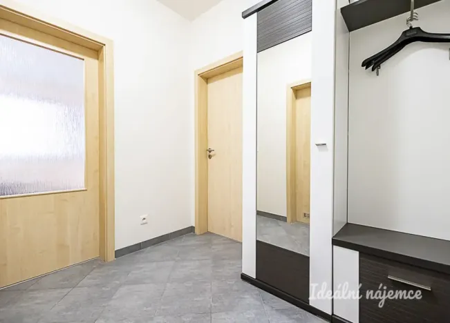 Pronájem bytu 2+kk, Praha - Kyje, Sicherova, 47 m2
