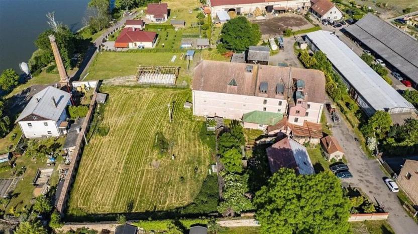 Prodej skladu, Pěčice, 3200 m2