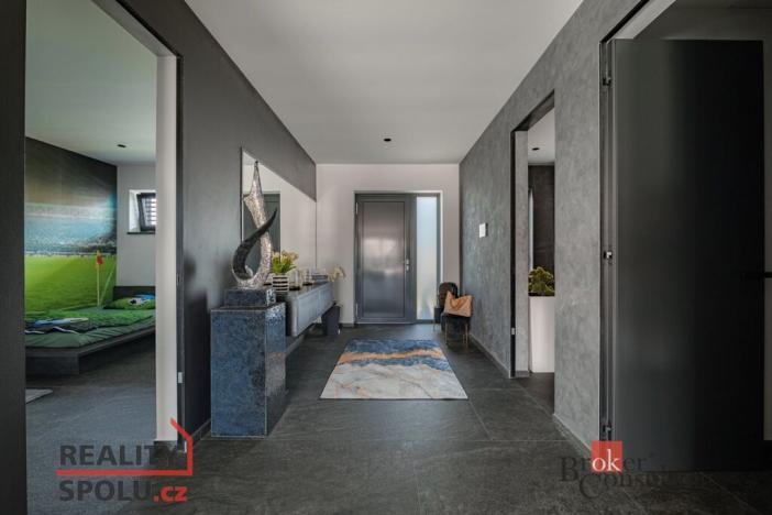 Prodej rodinného domu, Úherce, 268 m2