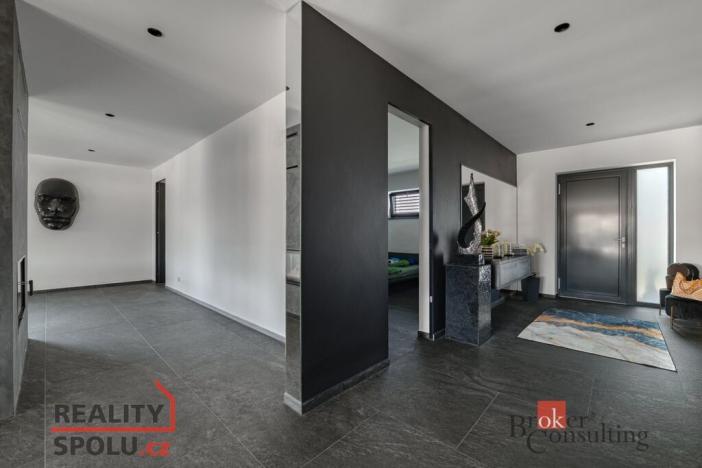 Prodej rodinného domu, Úherce, 268 m2