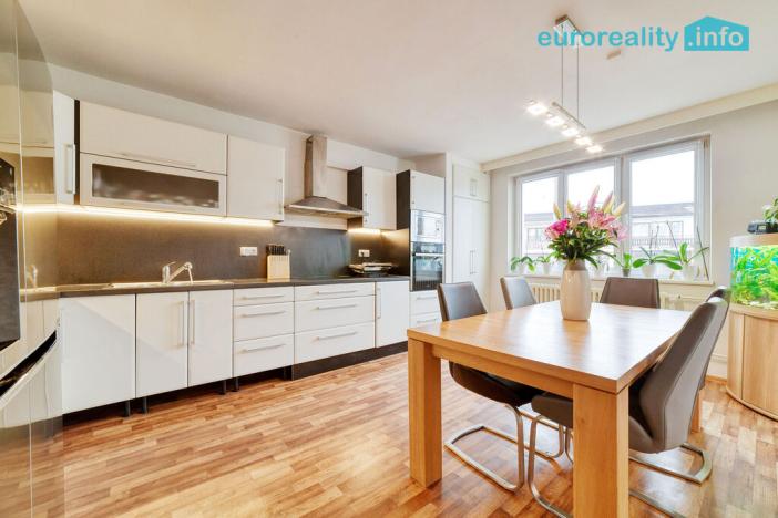 Prodej rodinného domu, Mariánské Lázně, Ladova, 221 m2