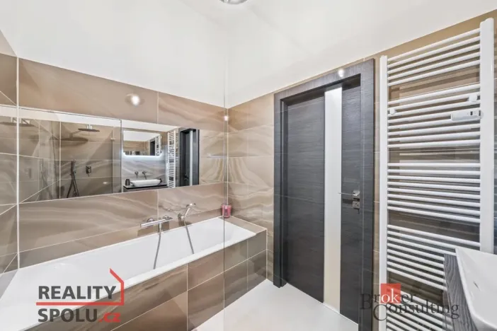 Prodej bytu 3+kk, Plzeň - Jižní Předměstí, Koperníkova, 102 m2